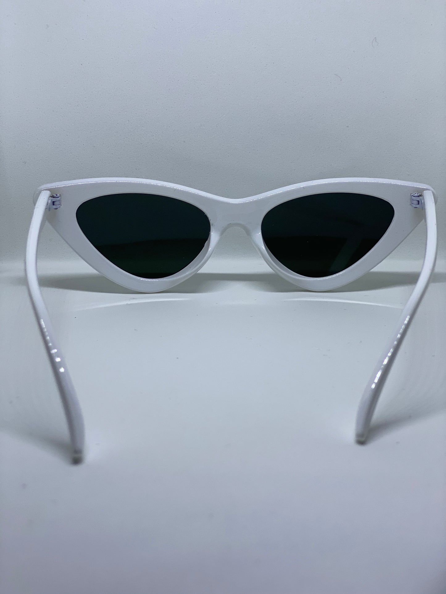 Kitty Shades (White)