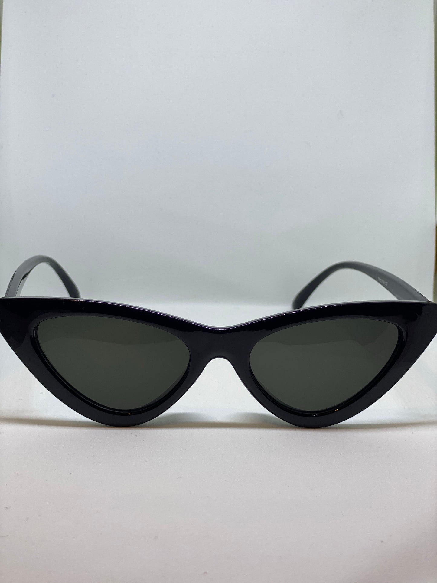 Kitty Shades (Black)